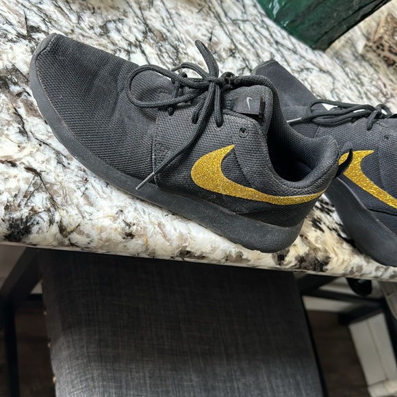 Glitter Nike running shoes - Picture 2 of 2